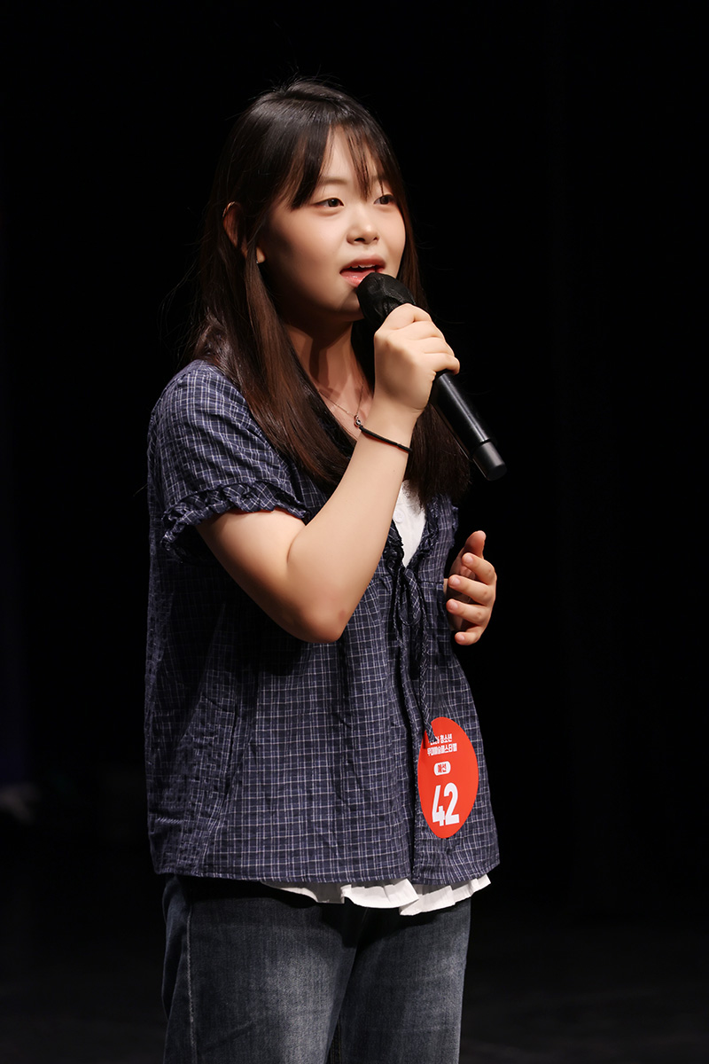 1200_078A6145_crop.jpg